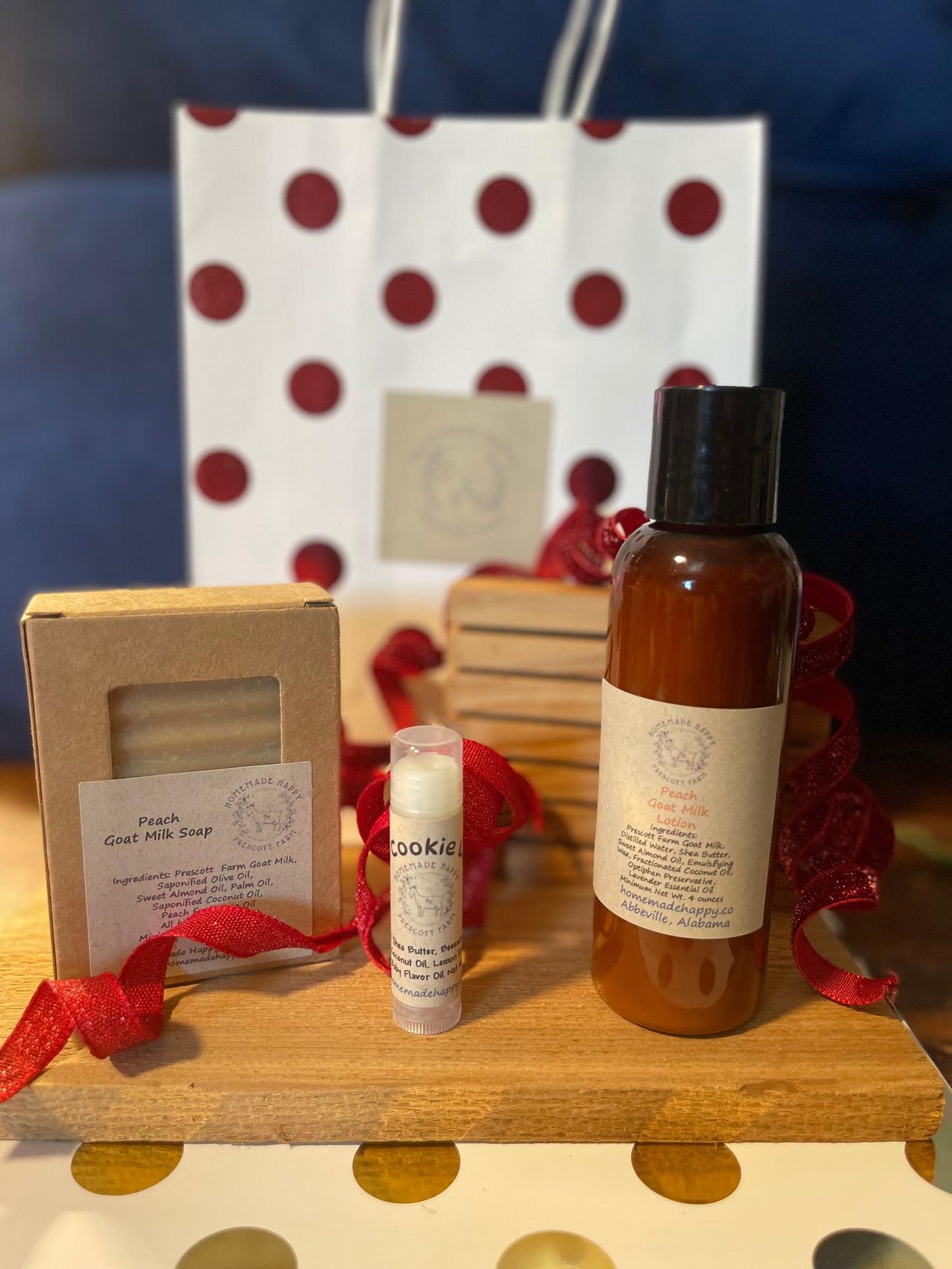 Gift bag - red polka dot